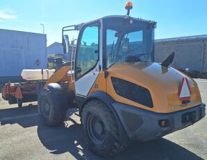 chargeuse sur pneus Liebherr L 508 + zamiatarka BEMA 35 DUAL