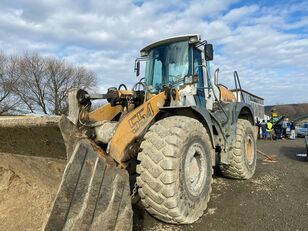 Liebherr L 554 wheel loader for parts