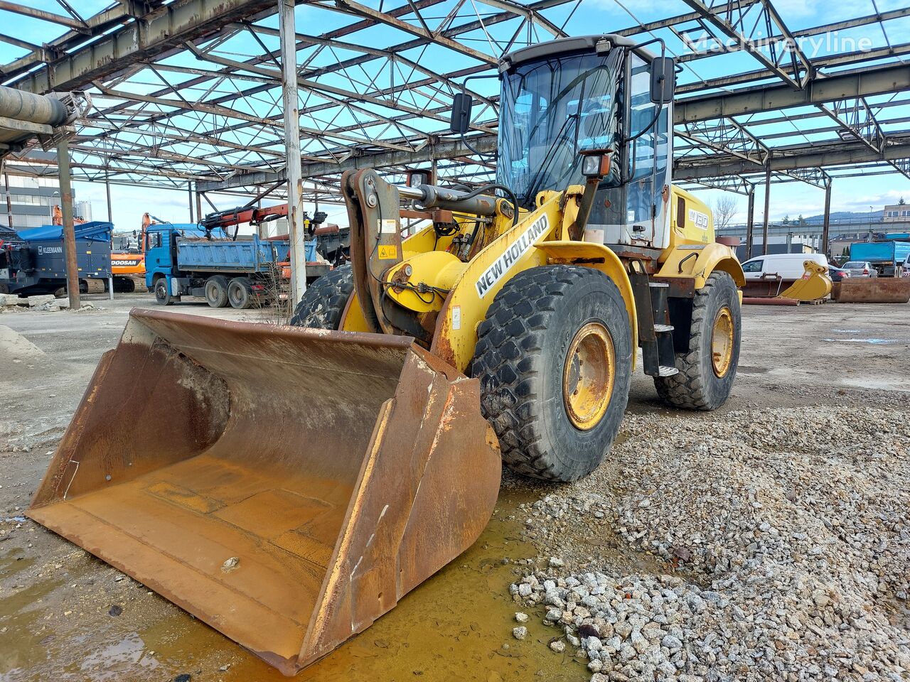 New Holland W130 Radlader