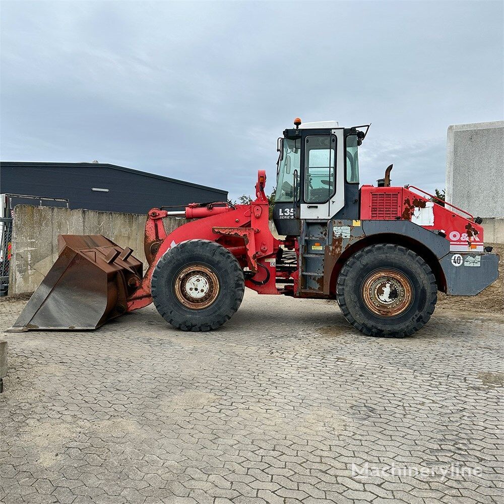 O&K L35 wheel loader