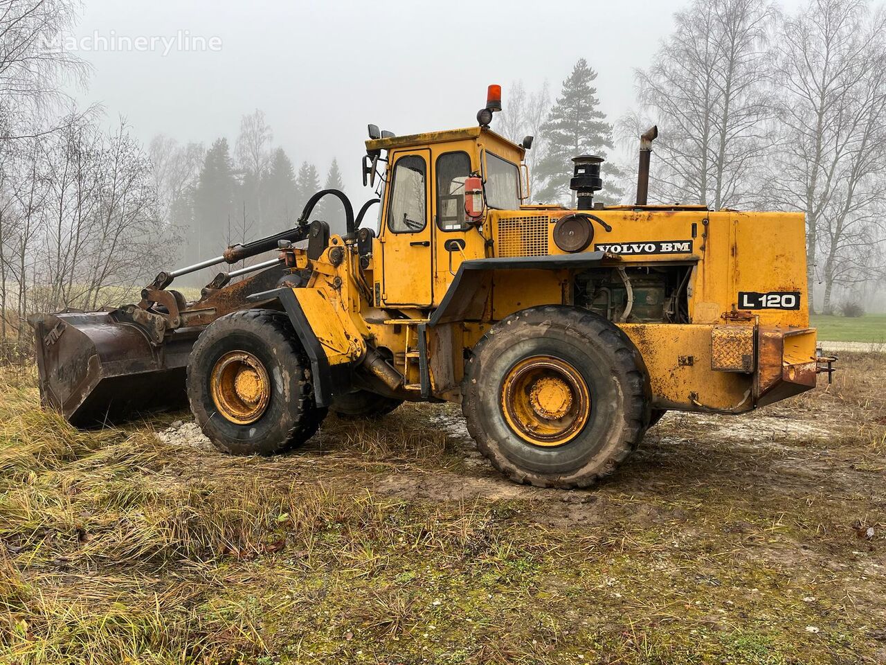 Volvo BM 120 frontālais iekrāvējs