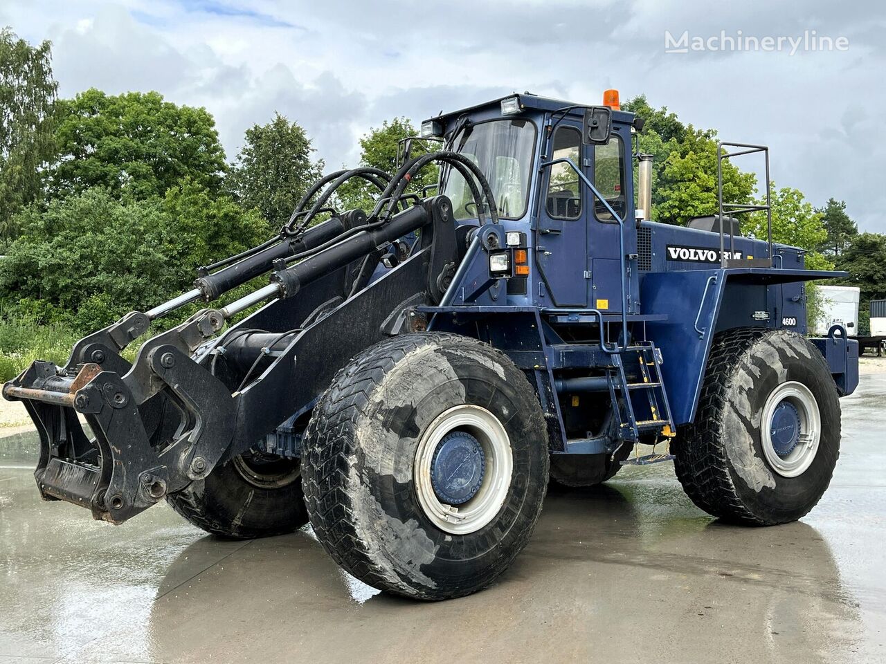 carregadeira de rodas Volvo BM 4600