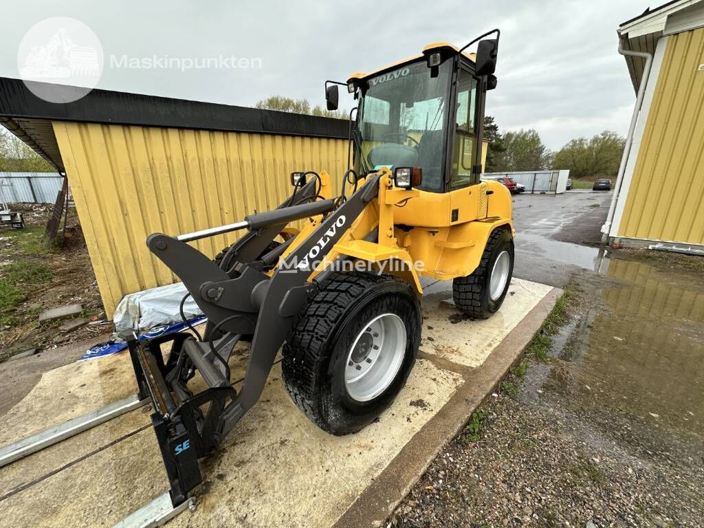 фронтальный погрузчик Volvo L 30 B