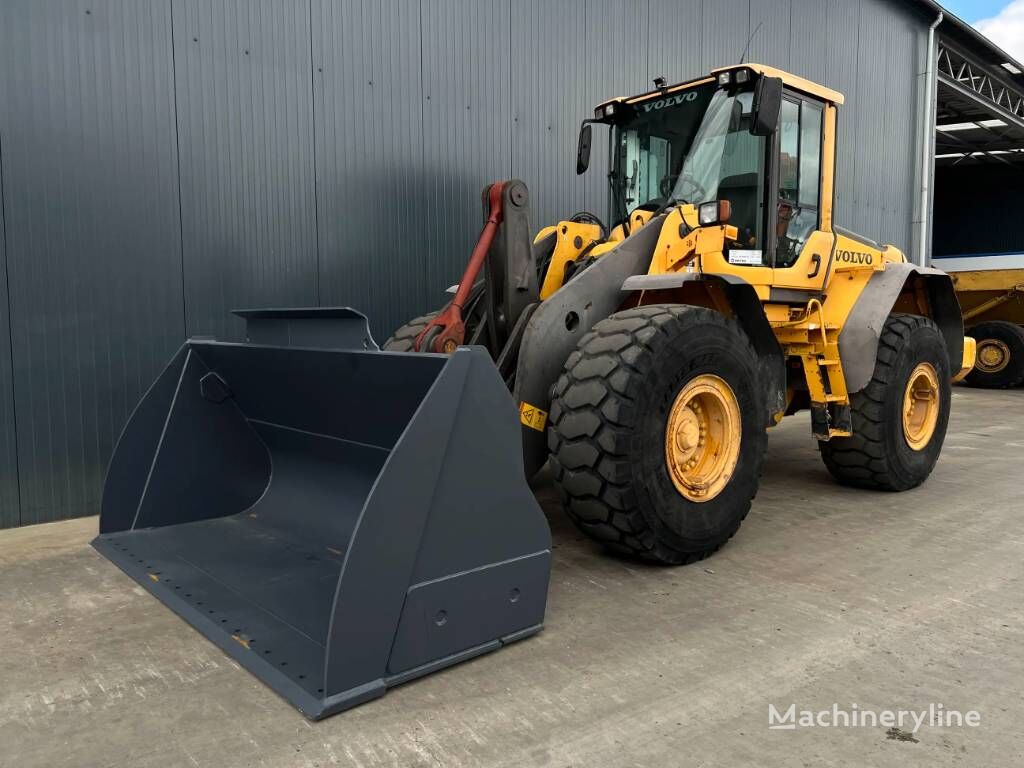 Volvo L110F wheel loader