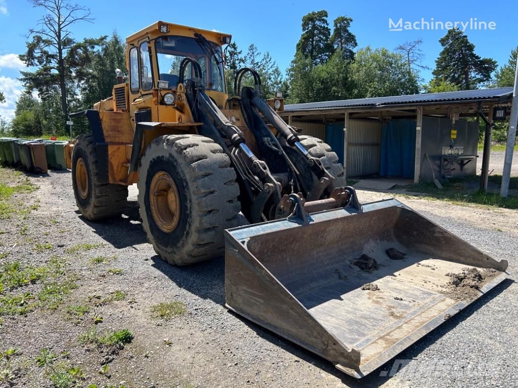 Volvo L120 pyöräkuormaaja