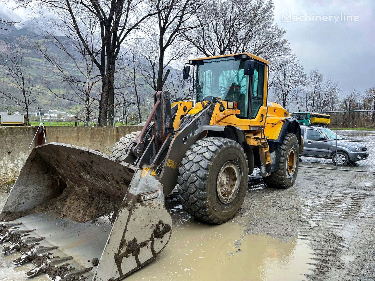 фронтальный погрузчик Volvo L120G