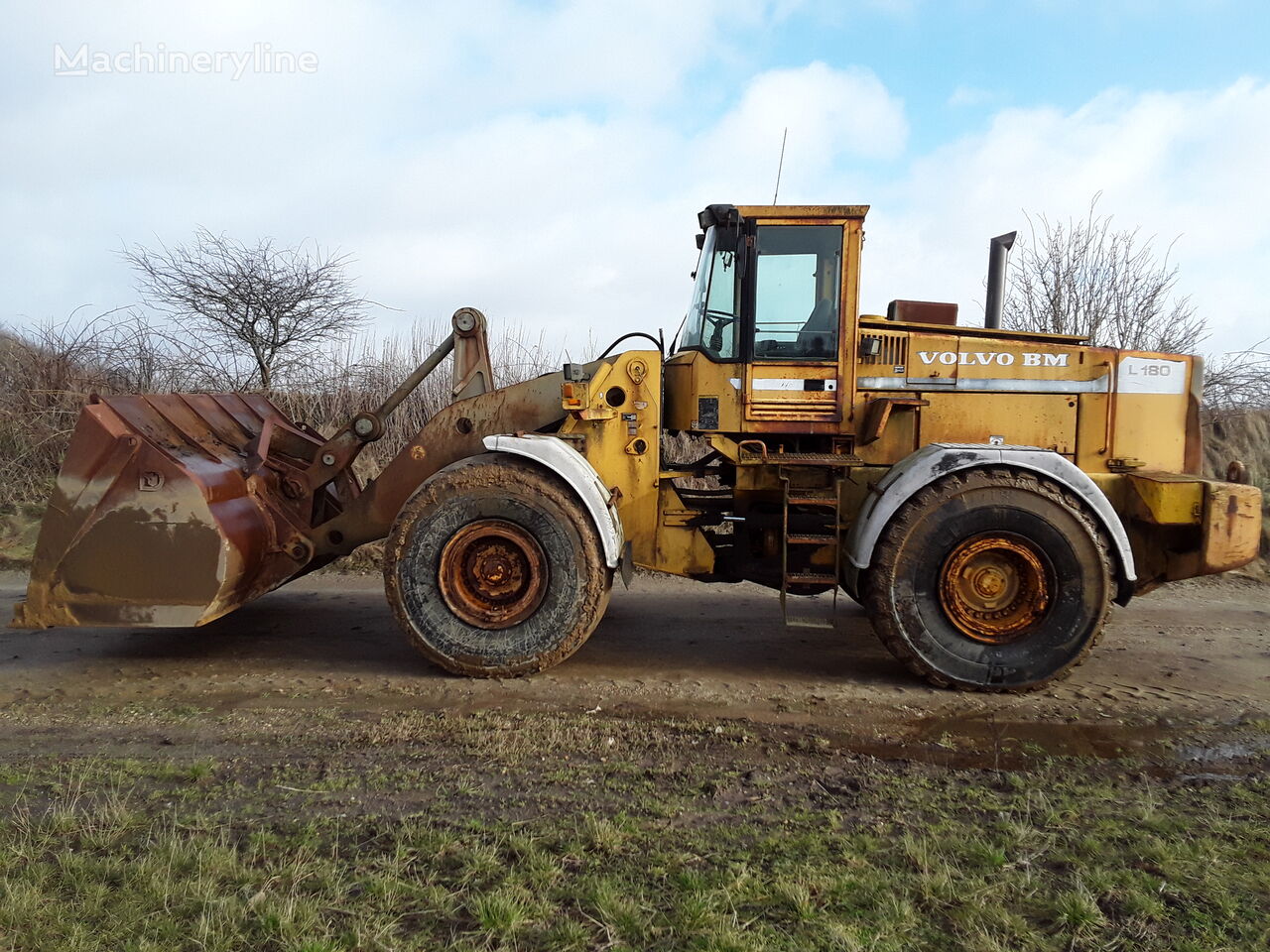 جرافة ذات عجلات Volvo L180