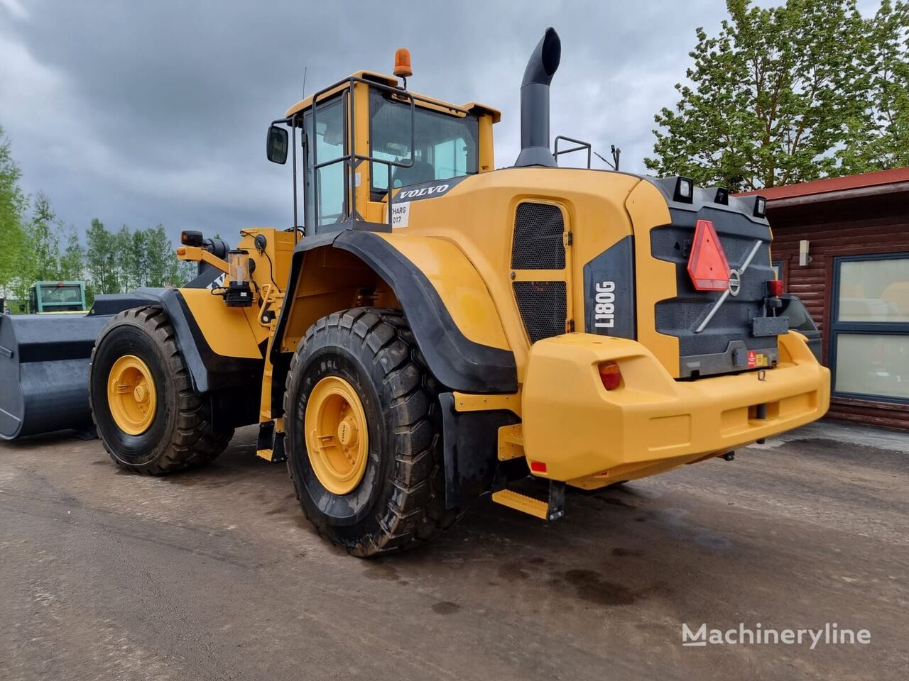 Volvo L180 G lastikli yükleyici