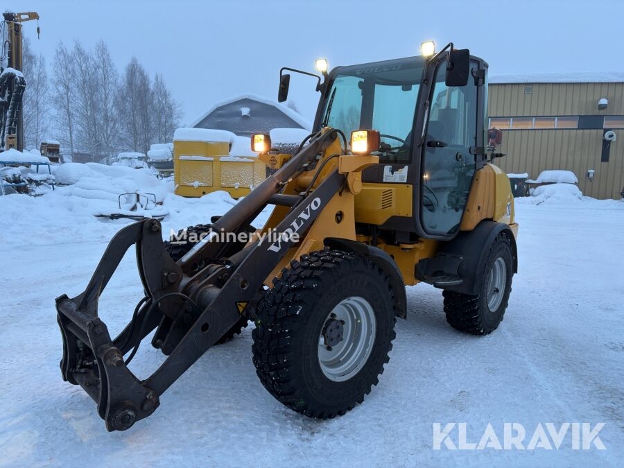 جرافة ذات عجلات Volvo L20B-P - Machineryline