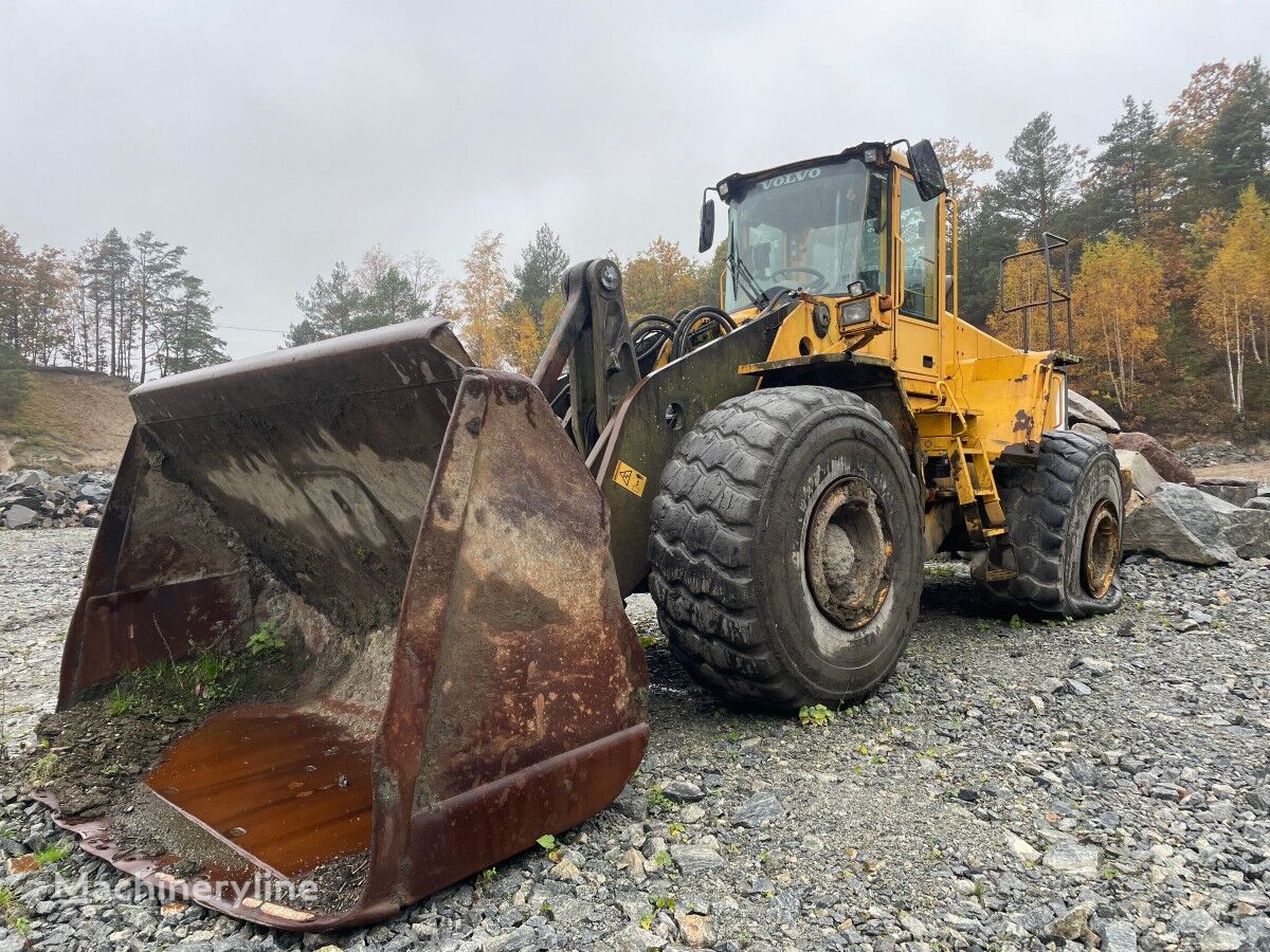 kolesový nakladač Volvo L220E