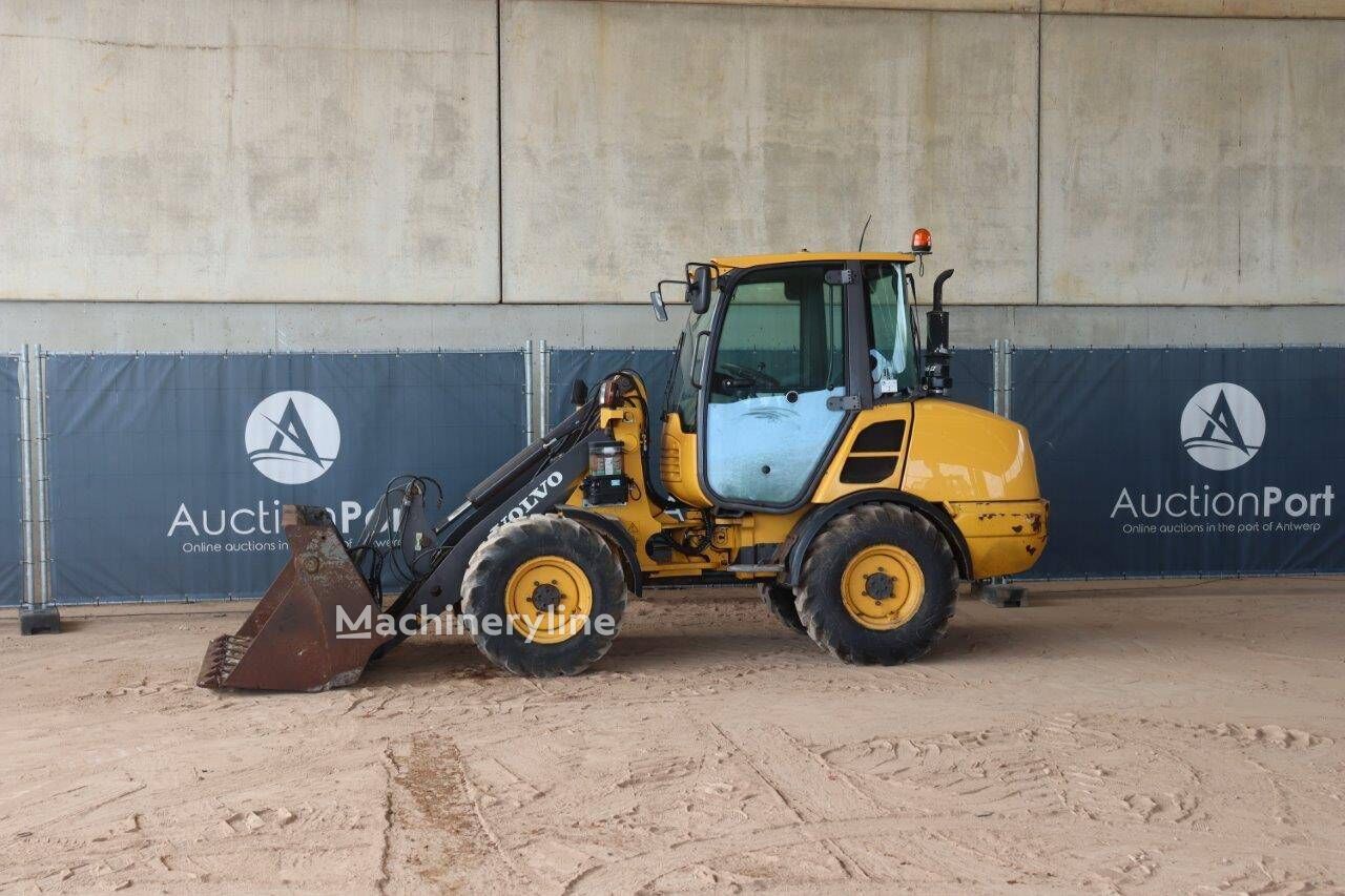 Chargeuse sur pneus Volvo L25F-P - Machineryline