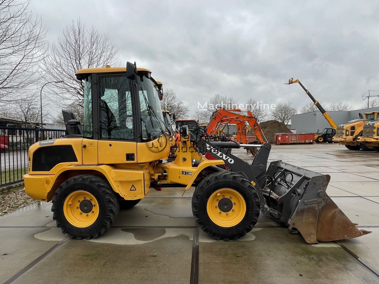 chargeuse sur pneus Volvo L30G