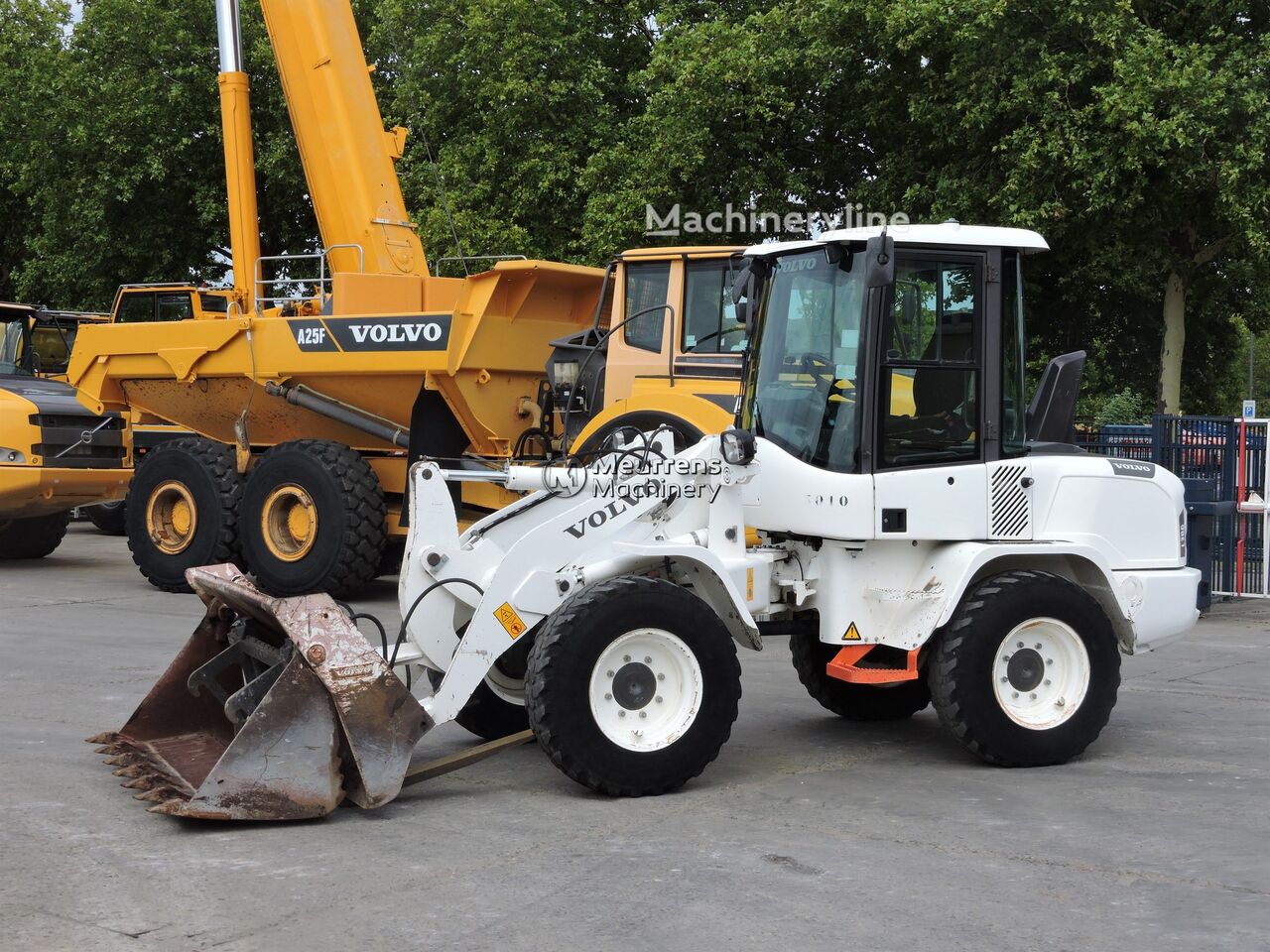 Натоварувач со тркала Volvo L30G - Machineryline