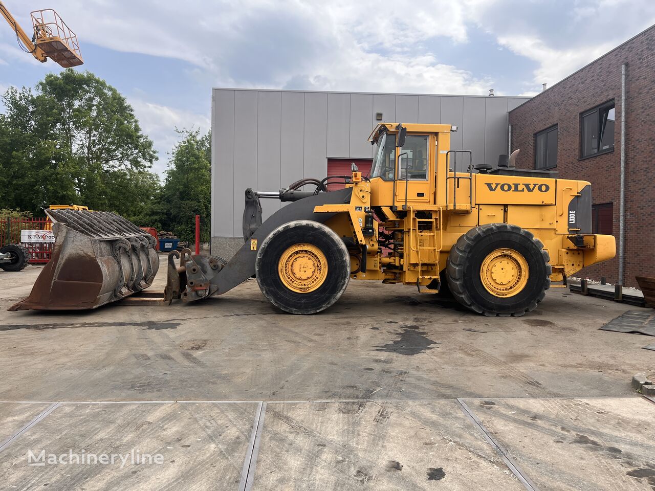 Volvo L330E cargadora de ruedas