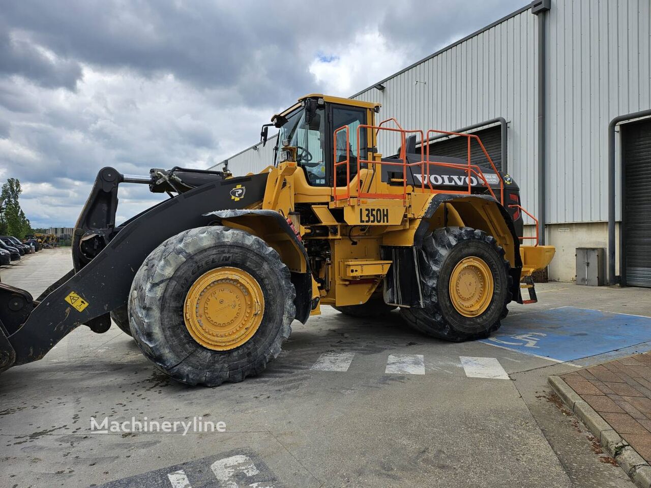 chargeuse sur pneus Volvo L350H