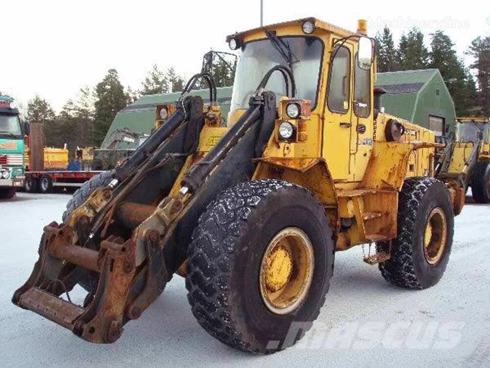 لودر Volvo L90 برای قطعات یدکی