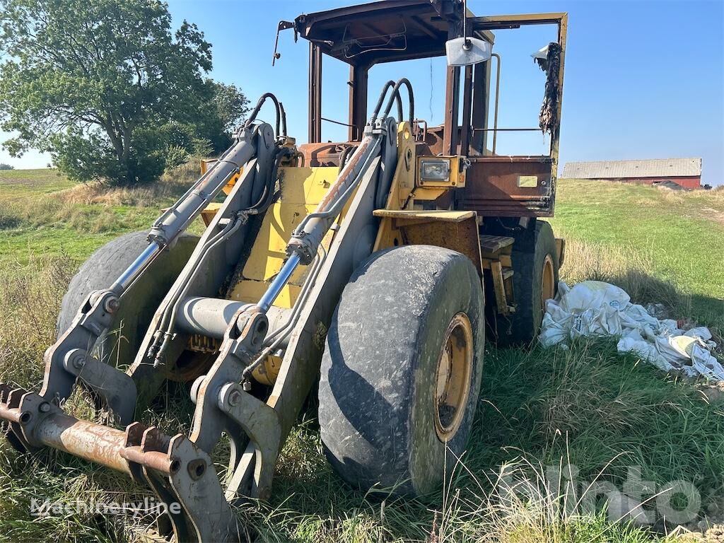 фронтальный погрузчик Volvo L90B