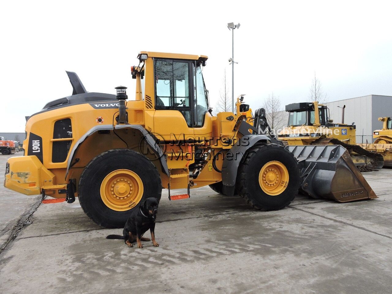 Volvo L90H wheel loader