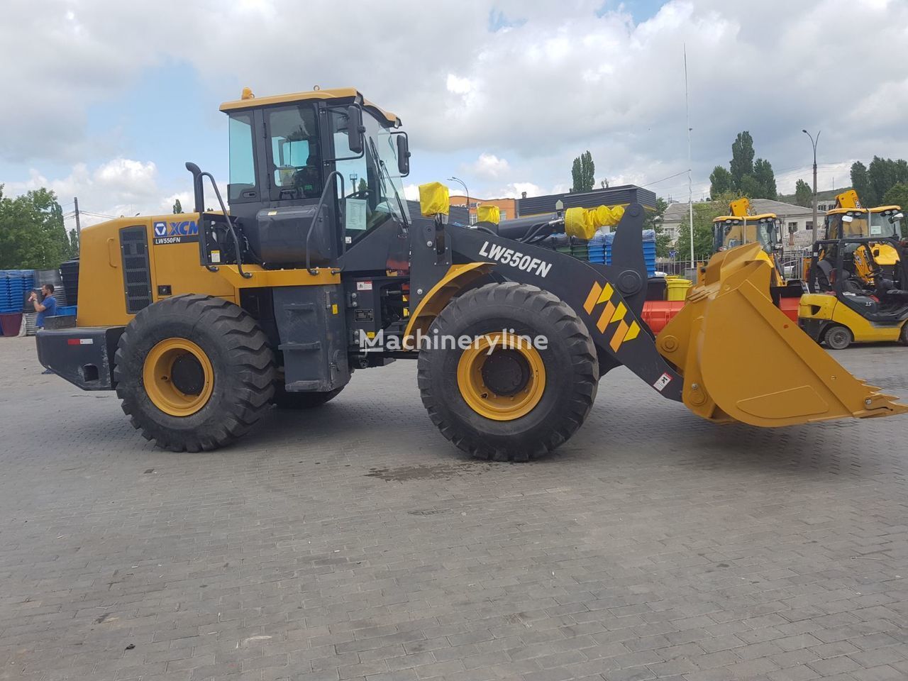 new XCMG LW550FN wheel loader