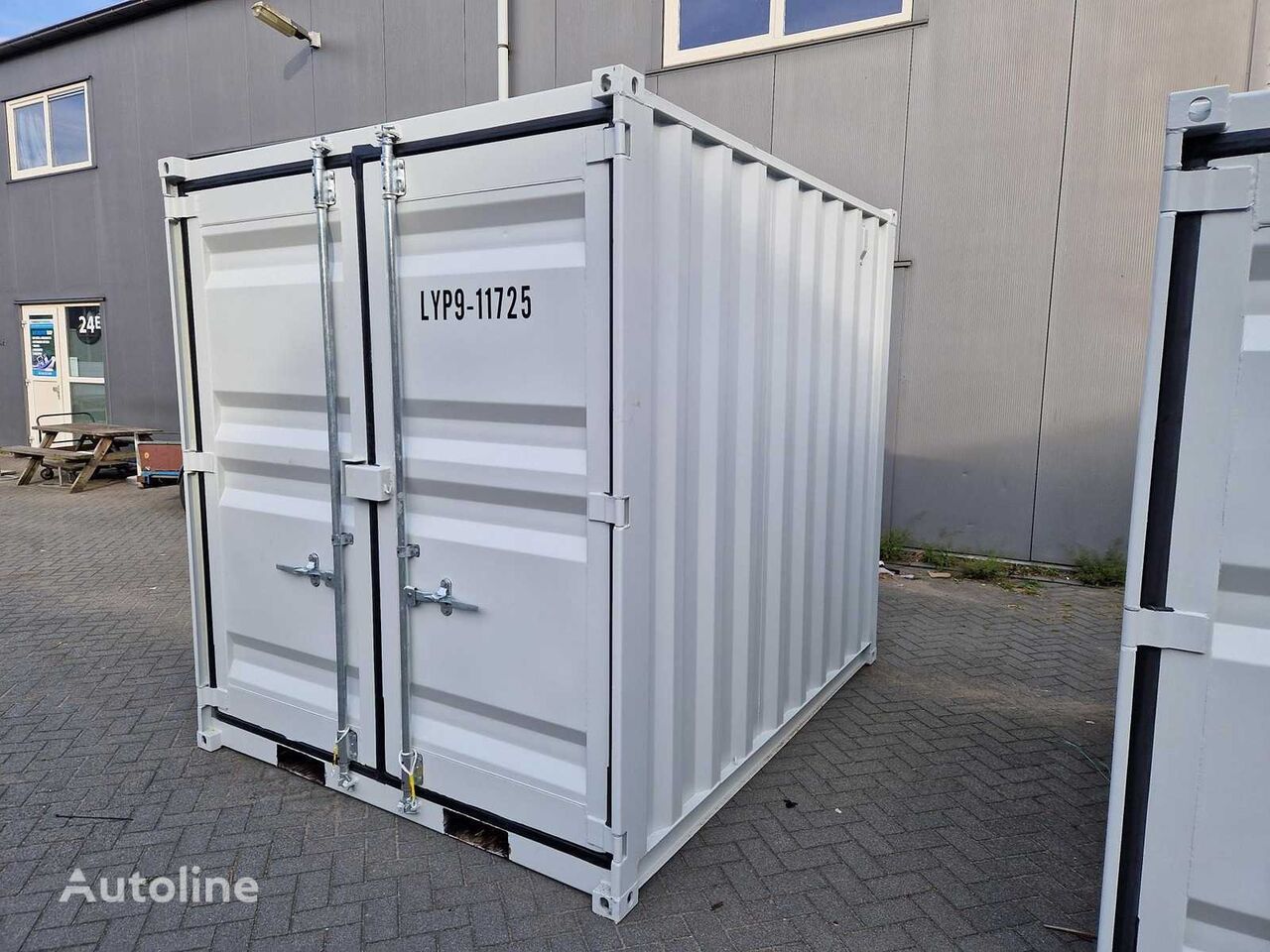 LYPU 9ft 10 fods container