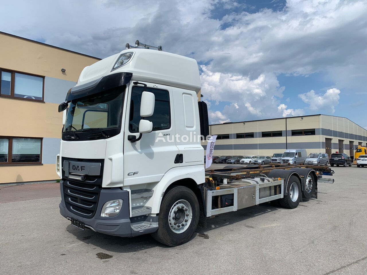 camion porte-conteneur DAF CF 530 6x2 + BDF