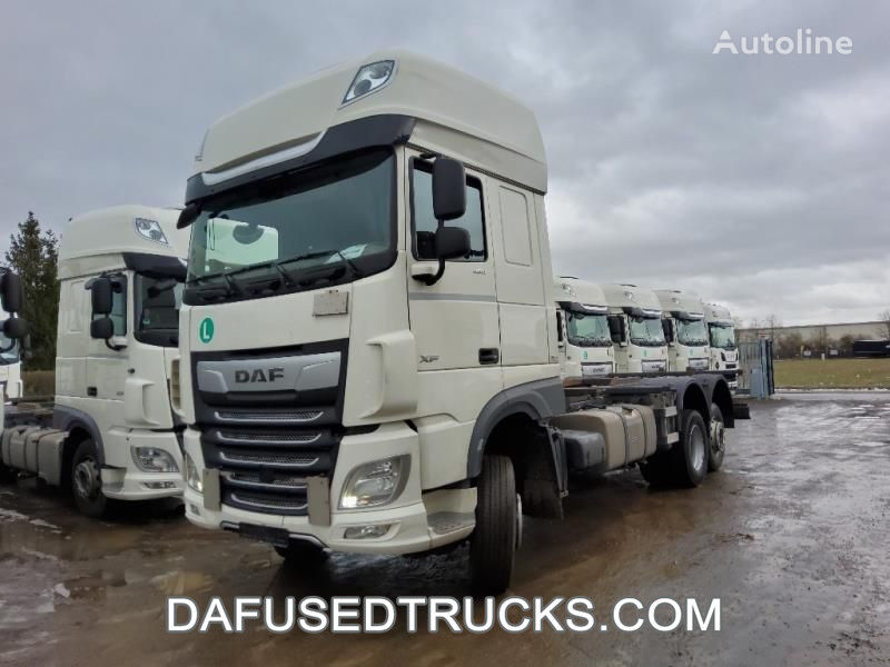 контейнеровоз DAF FAR XF480