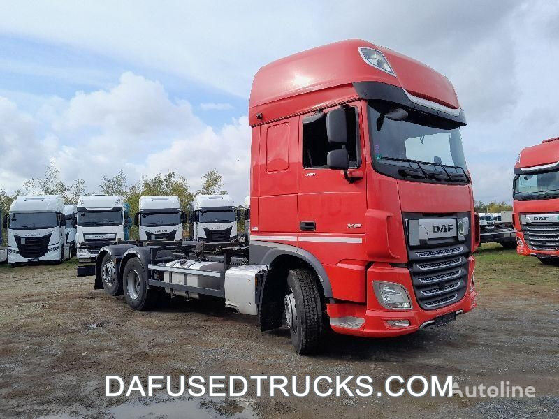 контейнеровоз DAF FAR XF480