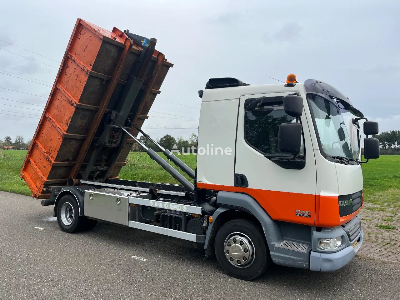 DAF LF 45 Container systeem met afzetbak container chassis