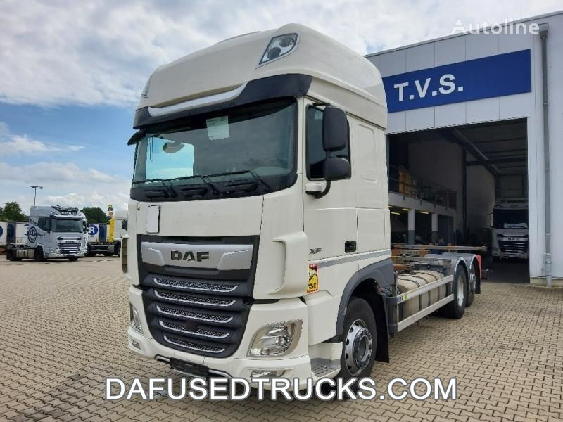 konteiner vedu veoauto DAF XF 450 FAR