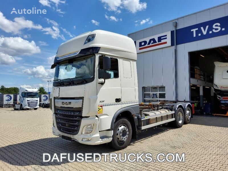 DAF XF 480 FAR camión de contenedores