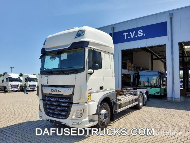 контейнеровоз DAF XF 480 FAR