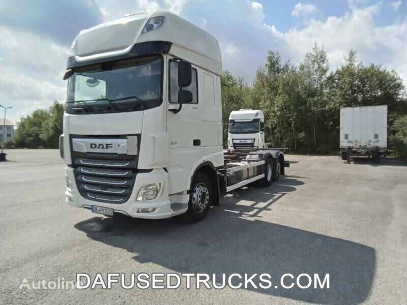 контейнеровоз DAF XF 480 FAR