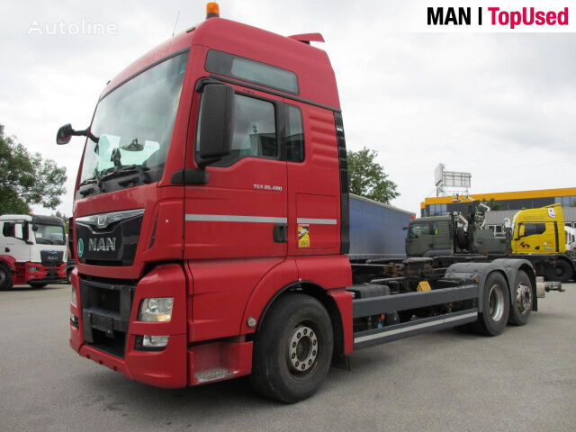 MAN TGX 26.480  camión de contenedores