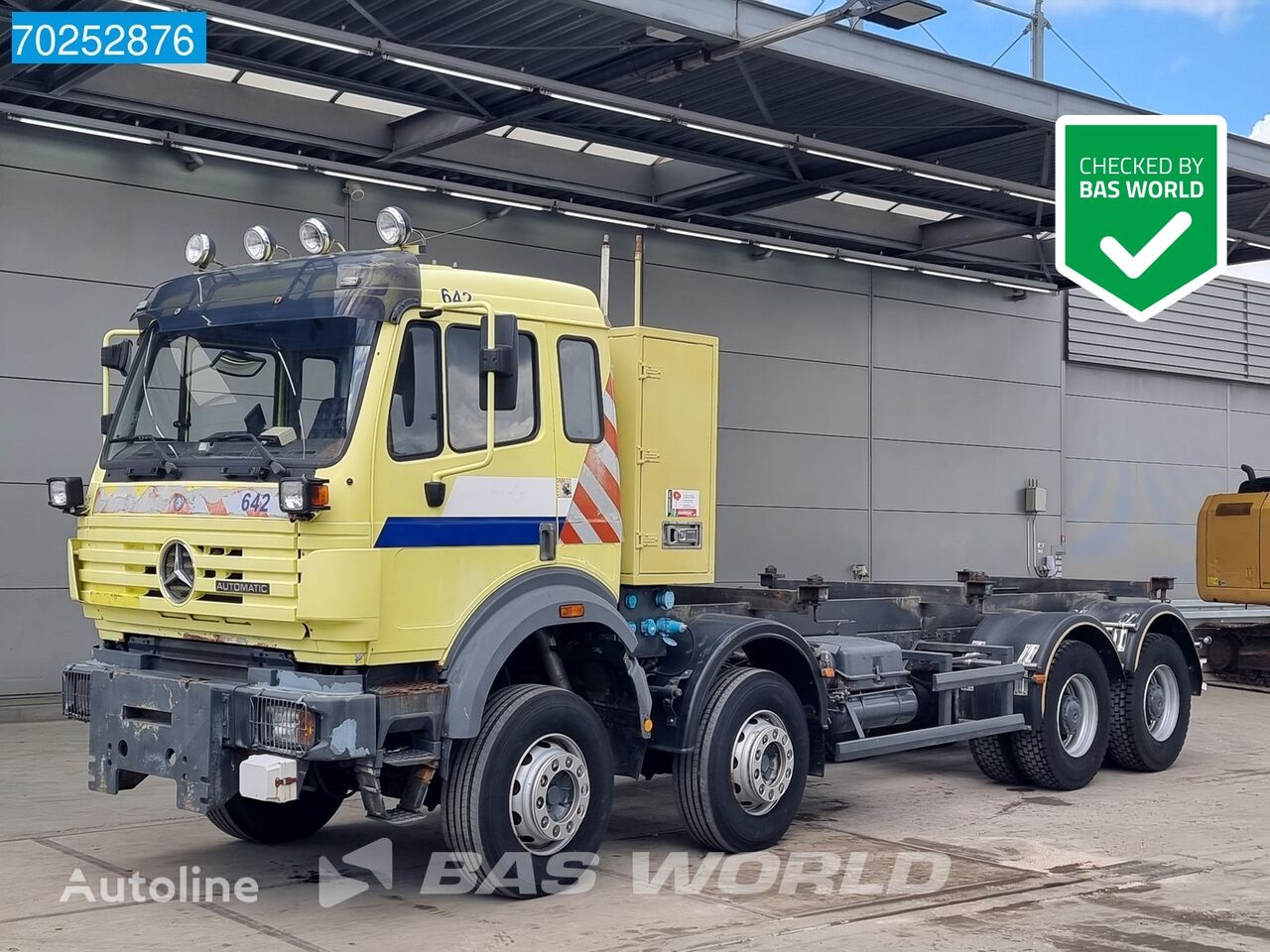 Mercedes-Benz 3234 8X4 Euro 2 コンテナシャーシ