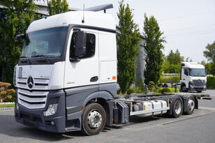 контейнеровоз Mercedes-Benz Actros 2542 Low Deck BDF / 6×2 / E6 / steering axle