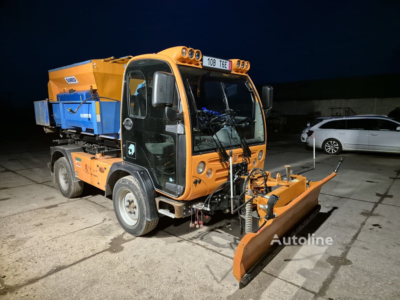 camion porte-conteneur Multicar Ausa