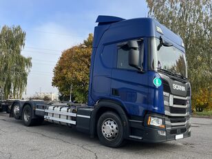 ciężarówka do przewozu kontenerów Scania R 450