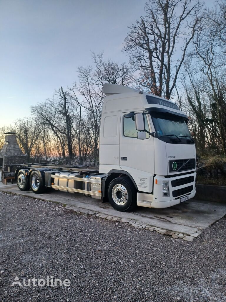 Volvo 480 6x2  camión de contenedores