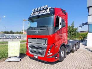 камион-контејнер Volvo FH16 750 8X2 TRIDEM