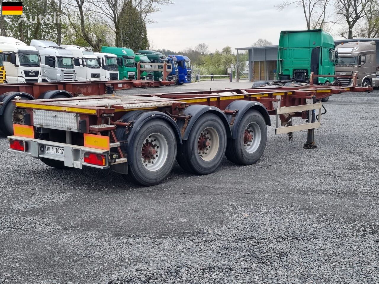 container chassis semi-trailer