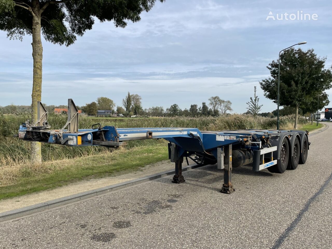 polprikolica za prevoz kontejnerjev D-Tec Flexitrailer