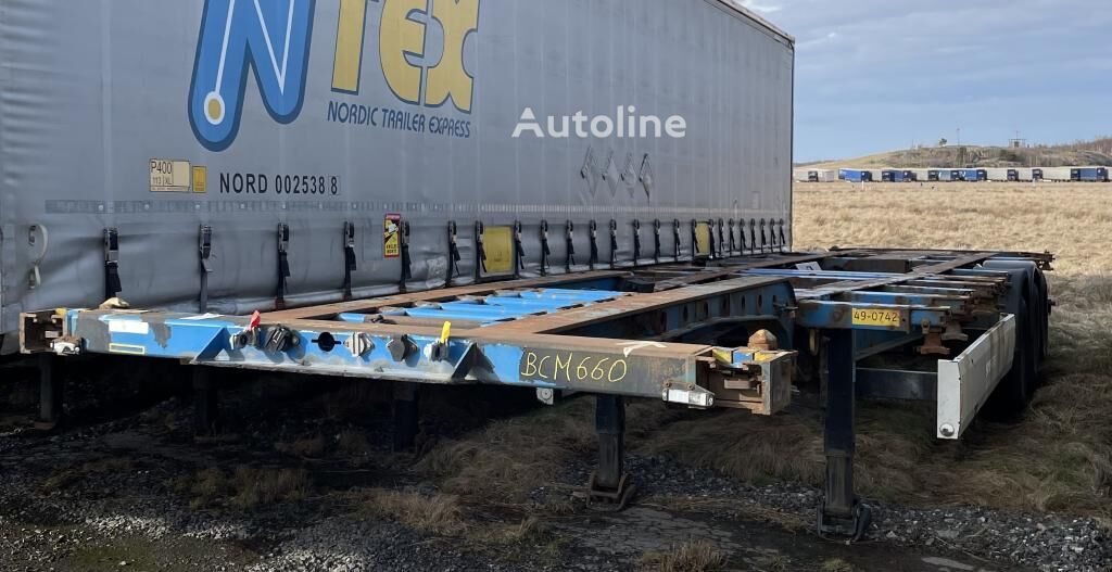 Продажба на полуремарке контейнеровоз Krone Skeletal Trailer | Autoline BG Полуремарке контейнеровоз Krone Skeletal Trailer - Autoline