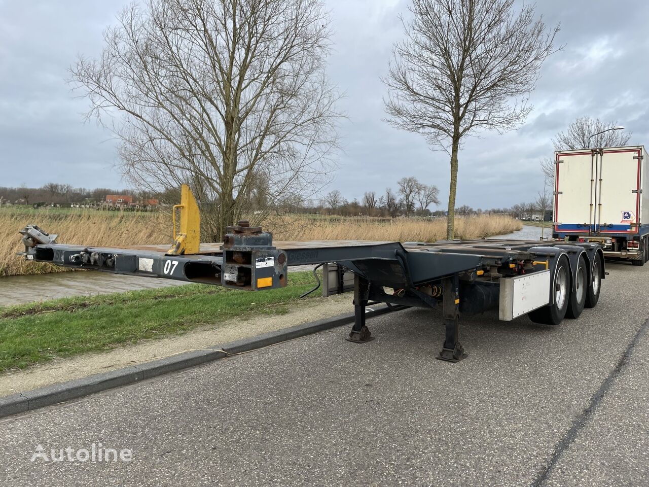 Nooteboom FT-43-03V container semitrailer