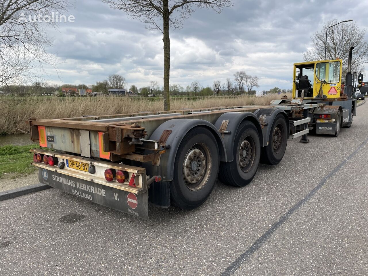 Renders EURO 800 containerchassi semitrailer