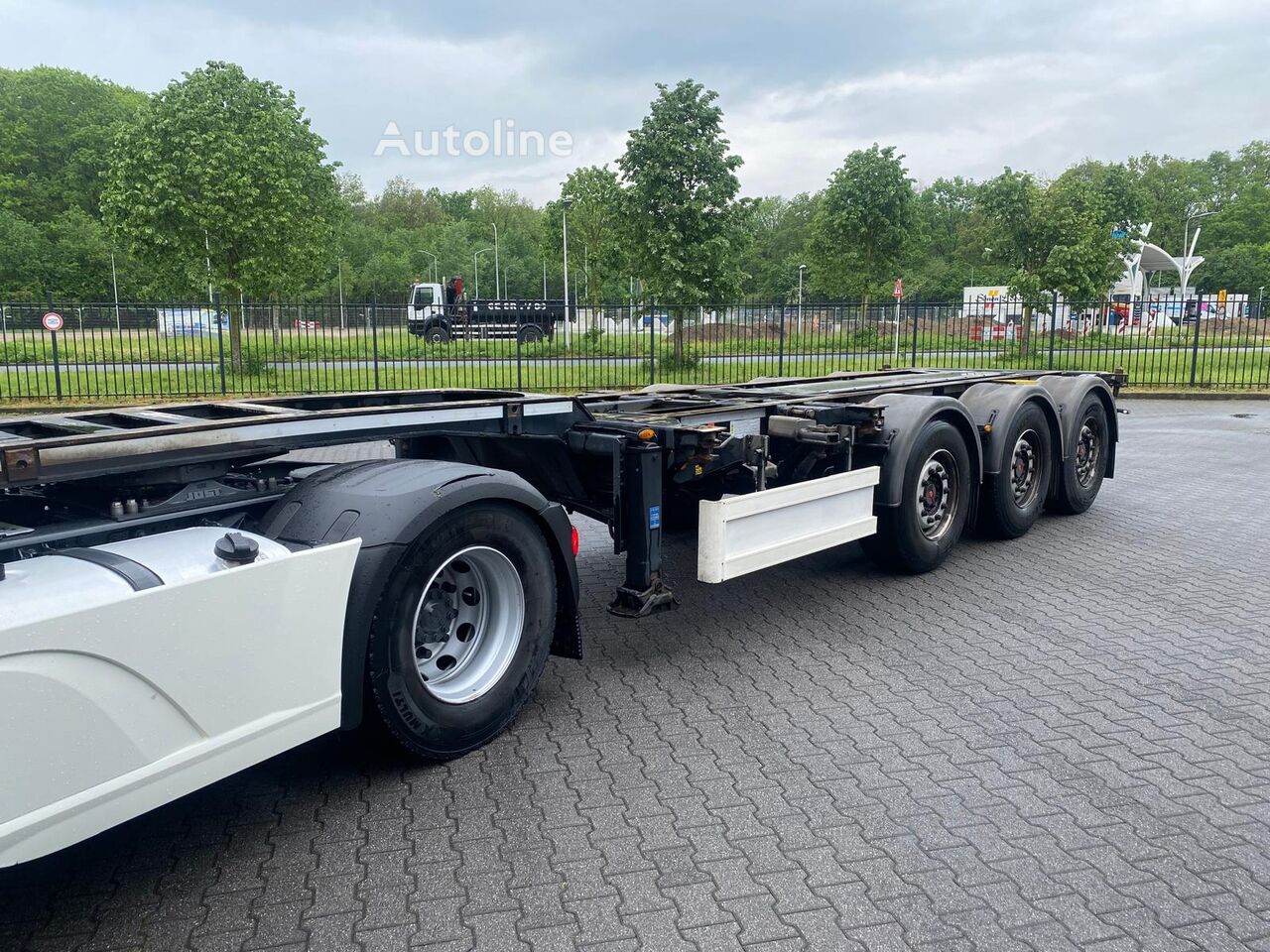 Renders EURO 800 MULTI-MAXI / 20-30-40-45 Ft Container container chassis semi-trailer - Autoline