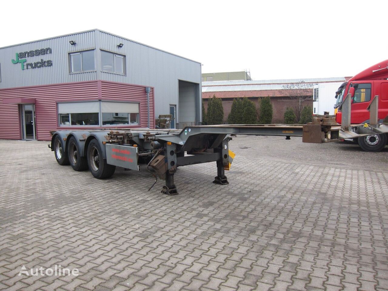 Renders Euro 902 Multi  container chassis semi-trailer