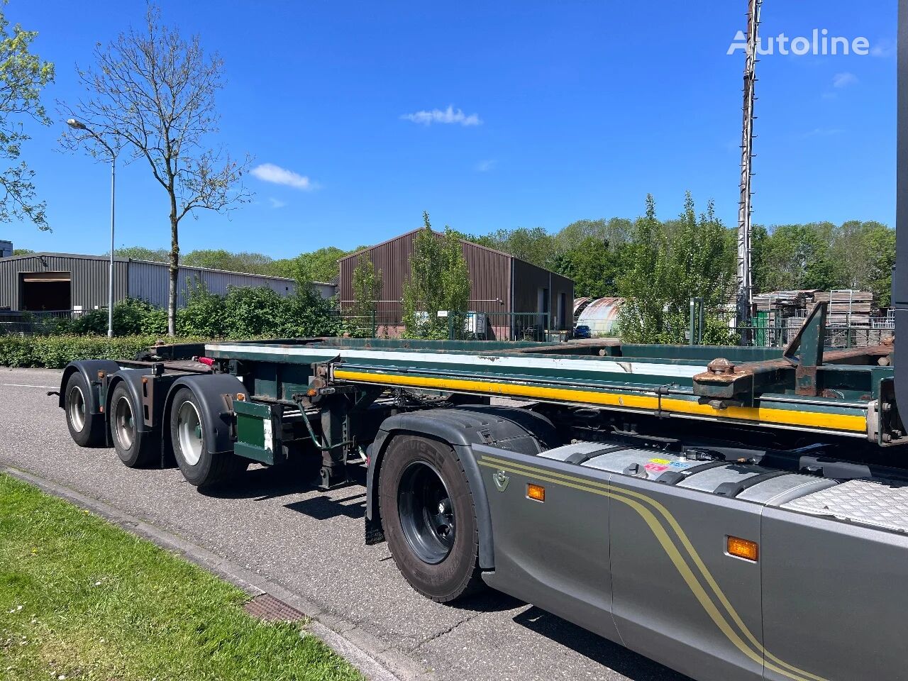 Renders ROC18.30 LZV DOLLY 20FT 3 AXLE container chassis semi-trailer