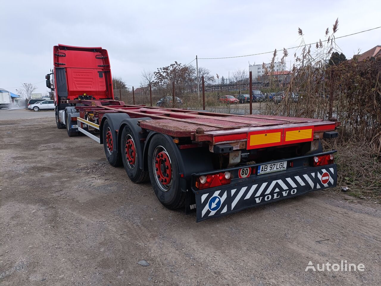 semi-trailer dengan sasis untuk kontainer Wielton NS