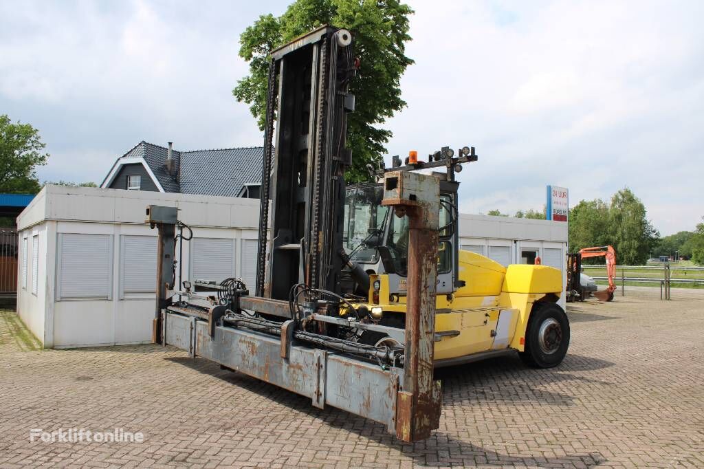 Kalmar DCE 160-12 container handler