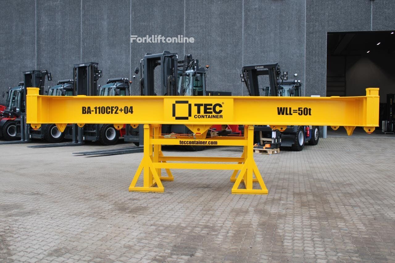 T.E.C. WITH DOUBLE-HOOK container spreader